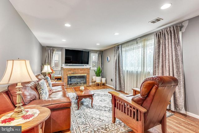 205 TAPAWINGO RD SW, Vienna, VA 22180