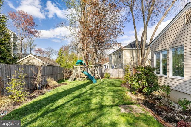 205 TAPAWINGO RD SW, Vienna, VA 22180