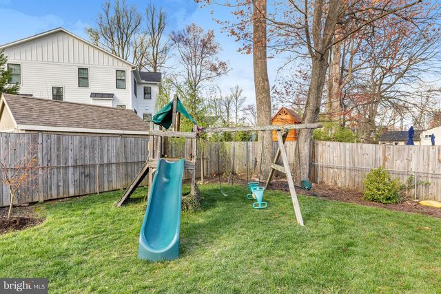 205 TAPAWINGO RD SW, Vienna, VA 22180