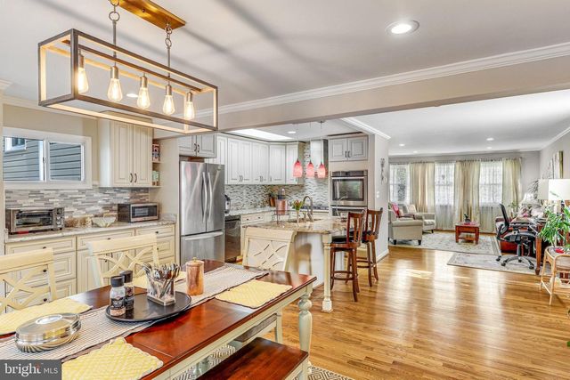 205 TAPAWINGO RD SW, Vienna, VA 22180