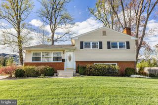 205 TAPAWINGO RD SW, Vienna, VA 22180