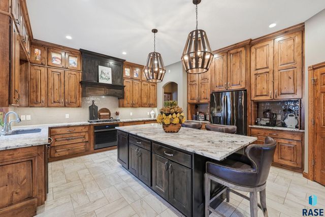 5701 S Deer Park St Street, Sioux Falls, SD 57108