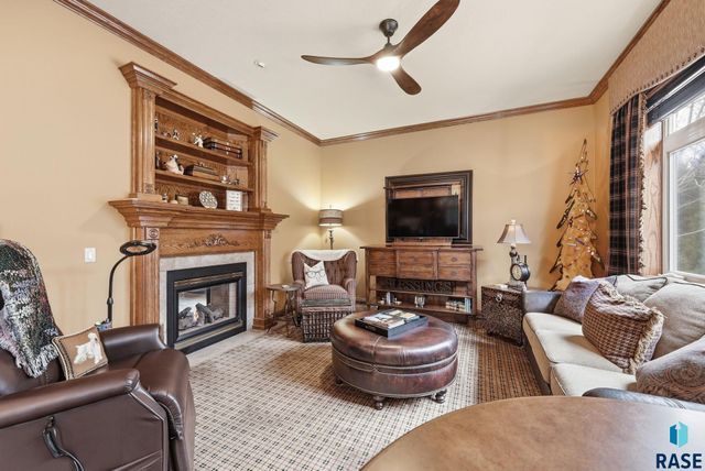 5701 S Deer Park St Street, Sioux Falls, SD 57108