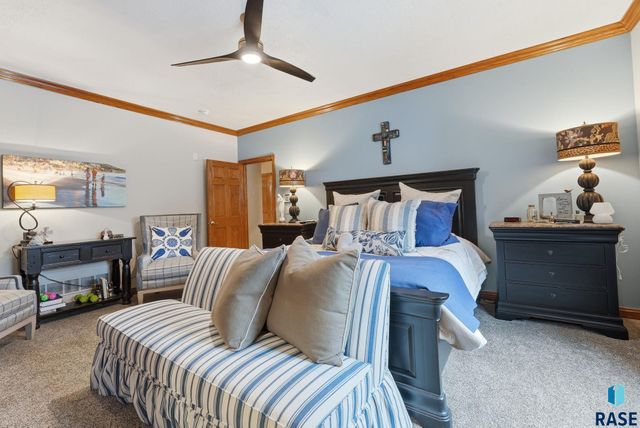 5701 S Deer Park St Street, Sioux Falls, SD 57108