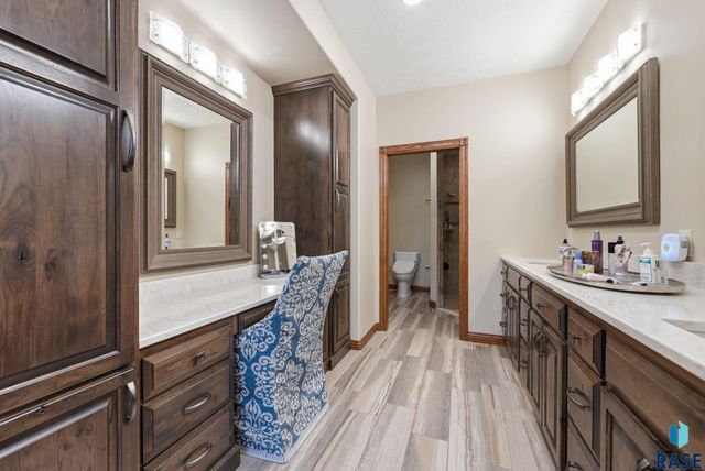 5701 S Deer Park St Street, Sioux Falls, SD 57108