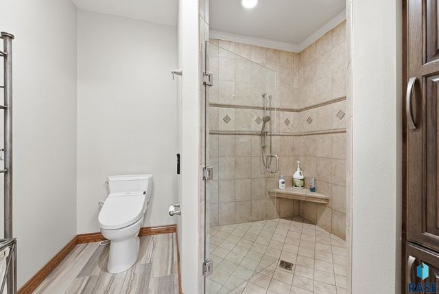 5701 S Deer Park St Street, Sioux Falls, SD 57108