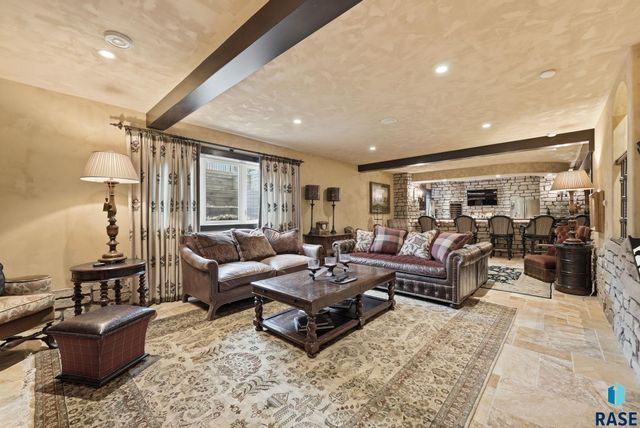 5701 S Deer Park St Street, Sioux Falls, SD 57108