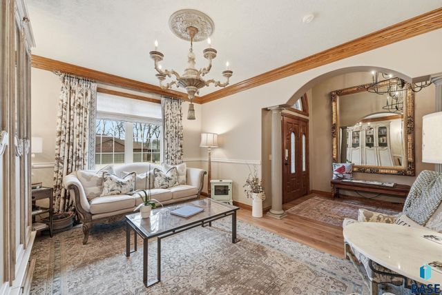 5701 S Deer Park St Street, Sioux Falls, SD 57108