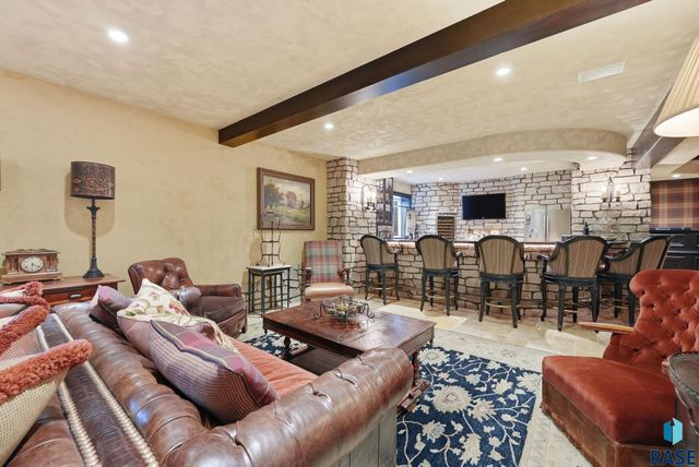 5701 S Deer Park St Street, Sioux Falls, SD 57108