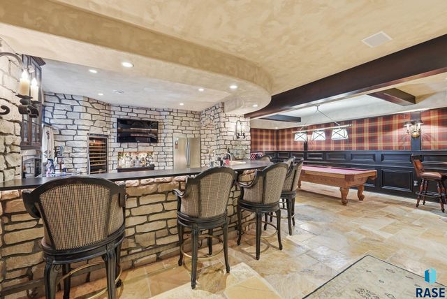 5701 S Deer Park St Street, Sioux Falls, SD 57108