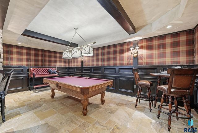 5701 S Deer Park St Street, Sioux Falls, SD 57108