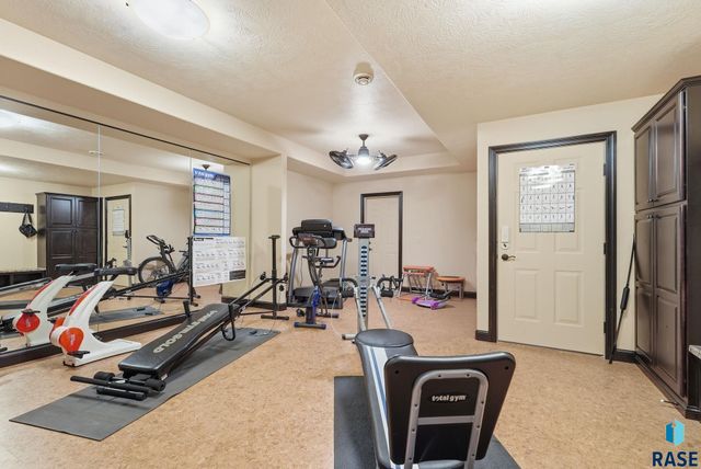 5701 S Deer Park St Street, Sioux Falls, SD 57108