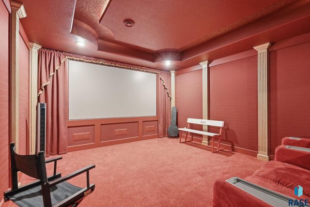 5701 S Deer Park St Street, Sioux Falls, SD 57108