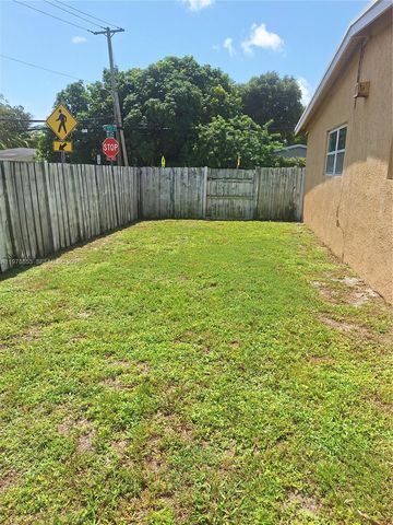 771 NE 177th St 1, Miami, FL 33162