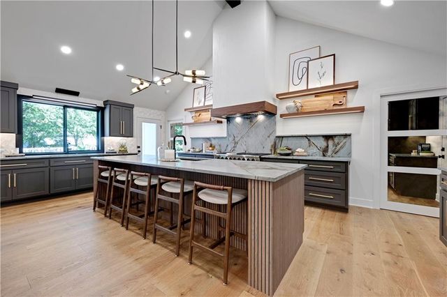 10104 Hemlock Drive, Overland Park, KS 66212