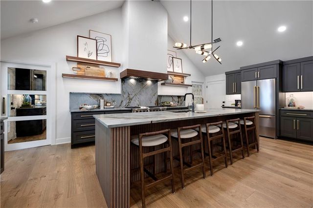 10104 Hemlock Drive, Overland Park, KS 66212