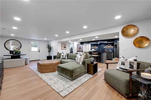 10104 Hemlock Drive, Overland Park, KS 66212