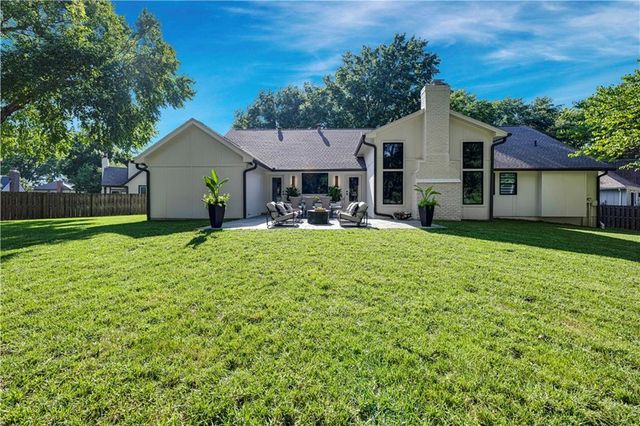 10104 Hemlock Drive, Overland Park, KS 66212