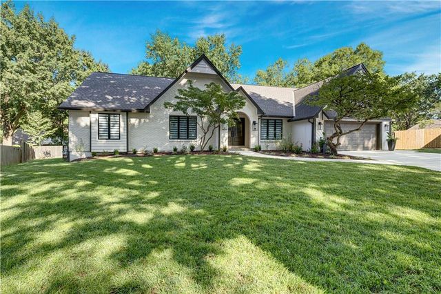 10104 Hemlock Drive, Overland Park, KS 66212