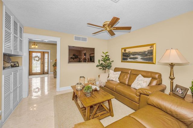 1201 81ST STREET S, St Petersburg, FL 33707