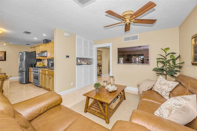 1201 81ST STREET S, St Petersburg, FL 33707