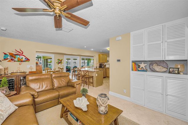1201 81ST STREET S, St Petersburg, FL 33707