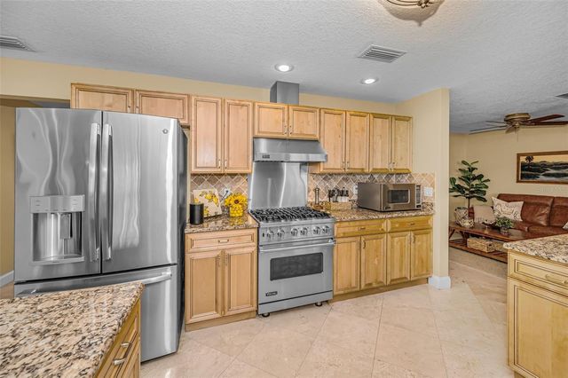 1201 81ST STREET S, St Petersburg, FL 33707