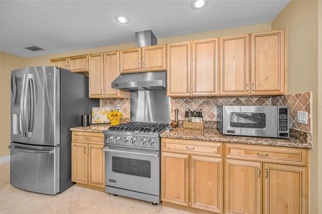 1201 81ST STREET S, St Petersburg, FL 33707