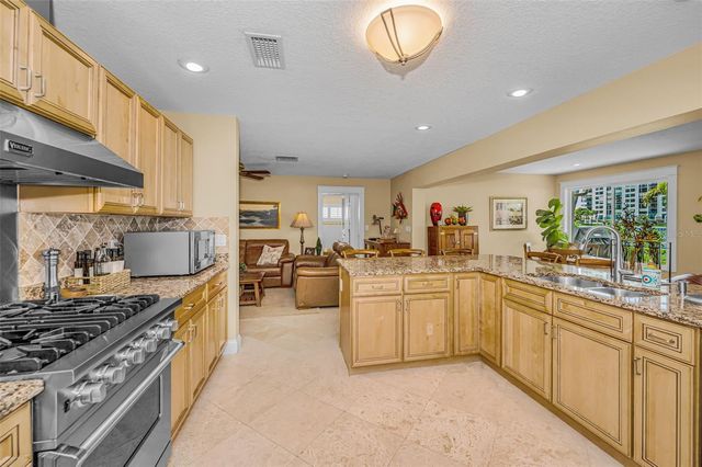 1201 81ST STREET S, St Petersburg, FL 33707