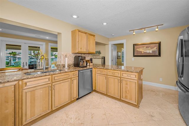 1201 81ST STREET S, St Petersburg, FL 33707