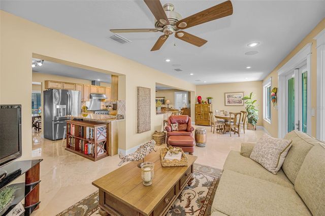 1201 81ST STREET S, St Petersburg, FL 33707