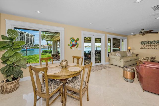 1201 81ST STREET S, St Petersburg, FL 33707