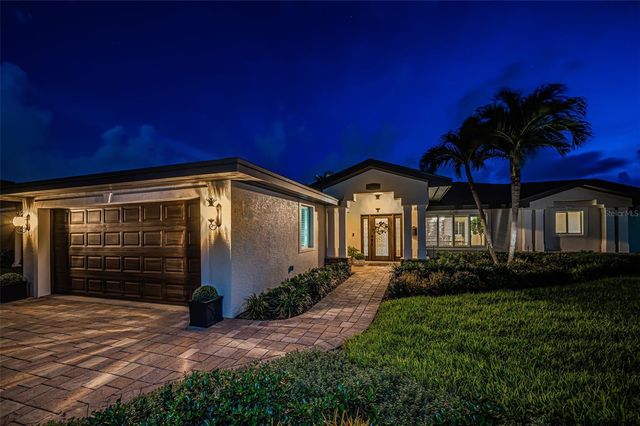 1201 81ST STREET S, St Petersburg, FL 33707