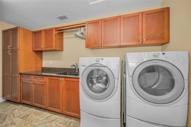 1201 81ST STREET S, St Petersburg, FL 33707