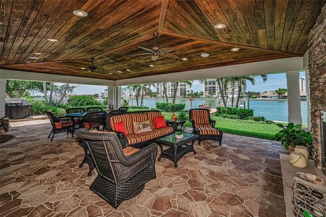 1201 81ST STREET S, St Petersburg, FL 33707