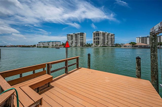 1201 81ST STREET S, St Petersburg, FL 33707