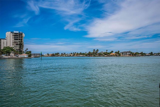 1201 81ST STREET S, St Petersburg, FL 33707