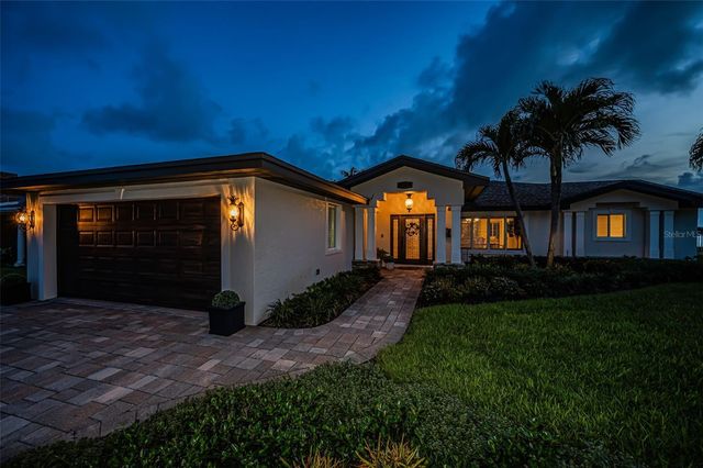 1201 81ST STREET S, St Petersburg, FL 33707