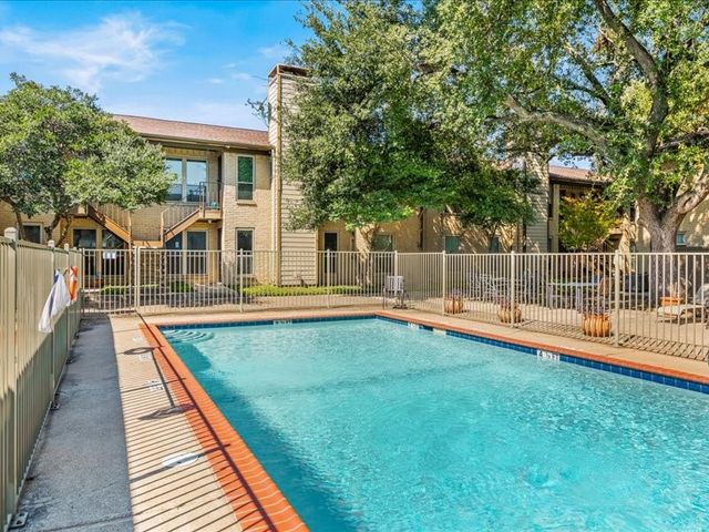 10650 Steppington Drive 110, Dallas, TX 75230