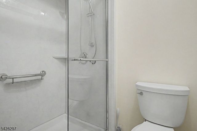 71 Bayberry Dr, Franklin Twp., NJ 08873