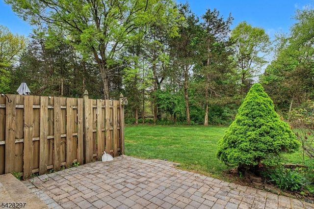 71 Bayberry Dr, Franklin Twp., NJ 08873