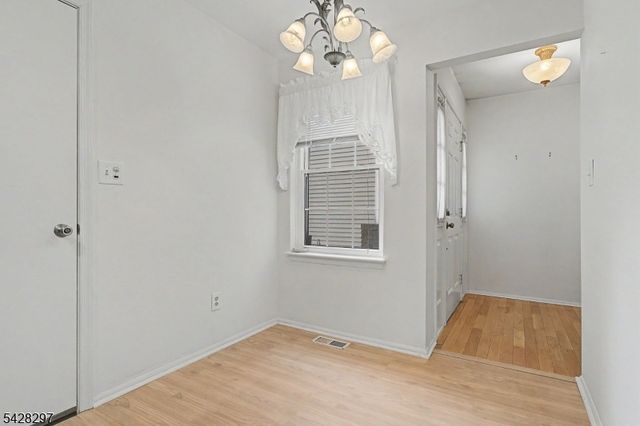 71 Bayberry Dr, Franklin Twp., NJ 08873