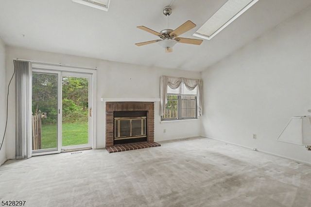 71 Bayberry Dr, Franklin Twp., NJ 08873