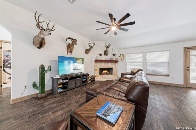 1184 SUMMIT BLF, Canyon Lake, TX 78133