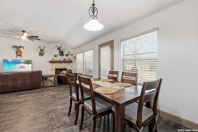 1184 SUMMIT BLF, Canyon Lake, TX 78133