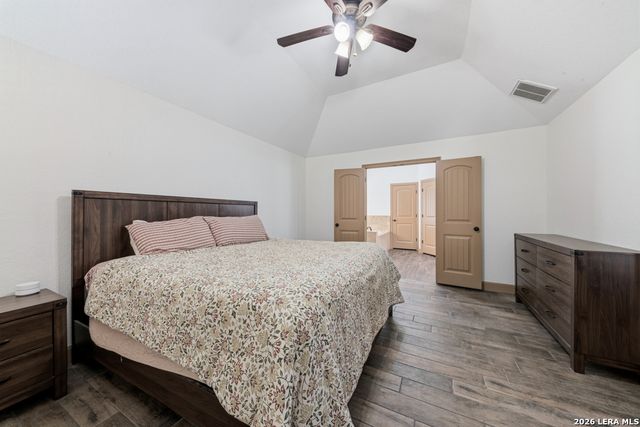 1184 SUMMIT BLF, Canyon Lake, TX 78133
