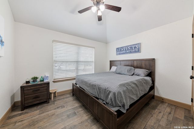 1184 SUMMIT BLF, Canyon Lake, TX 78133