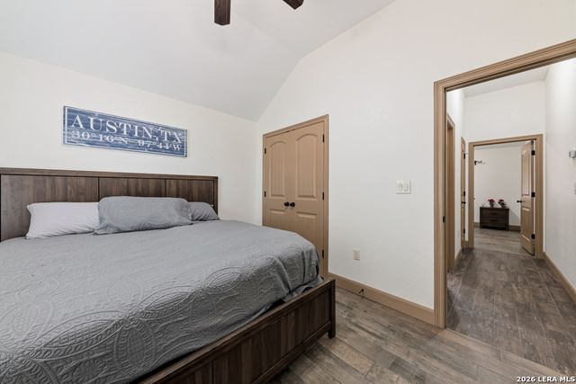 1184 SUMMIT BLF, Canyon Lake, TX 78133