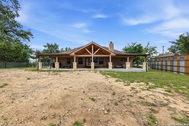 1184 SUMMIT BLF, Canyon Lake, TX 78133