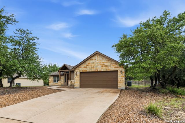1184 SUMMIT BLF, Canyon Lake, TX 78133